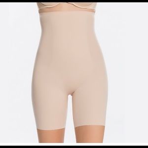 COPY - Spanx trust your thinstinks hi waist short large